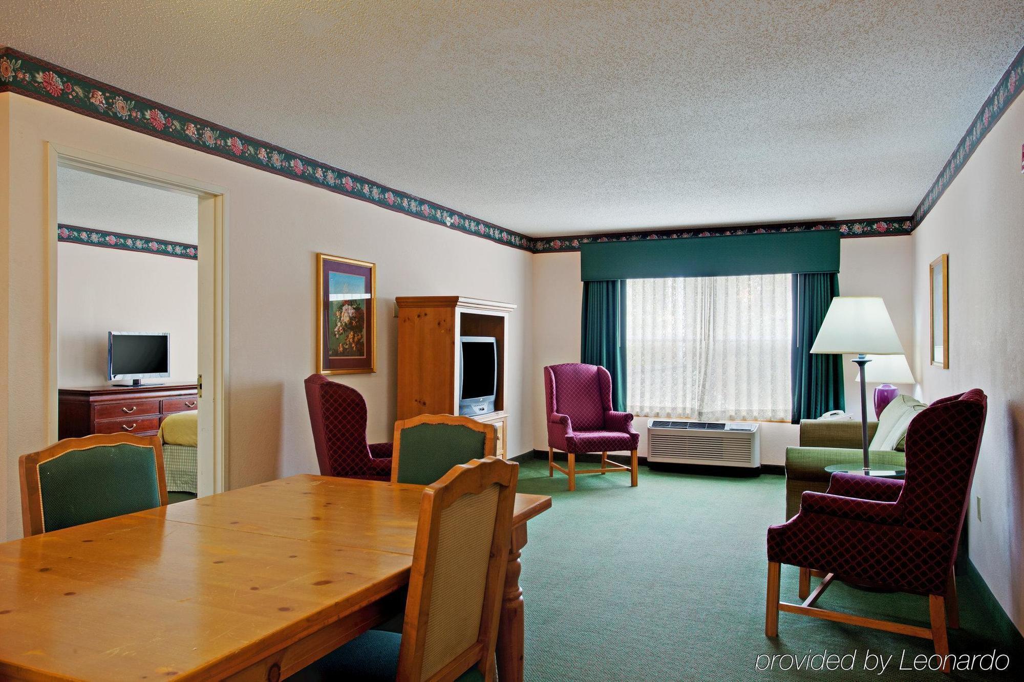 Country Inn & Suites By Radisson, Brooklyn Center, Mn Exterior photo